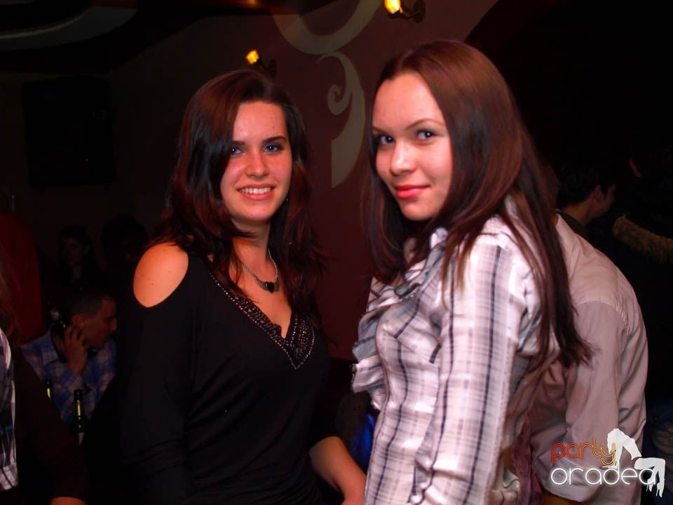 Dans şi distracţie în Chanson, 