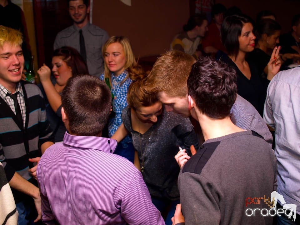 Dans şi distracţie în Chanson, 