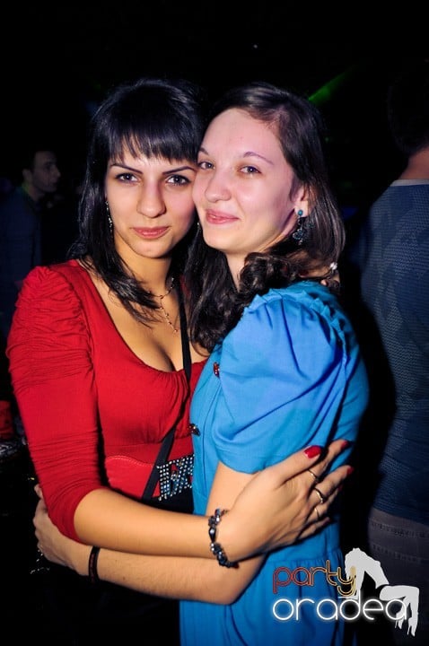 Dans şi distracţie în Escape,