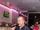 Dans şi karaoke în Blondy's Art Café