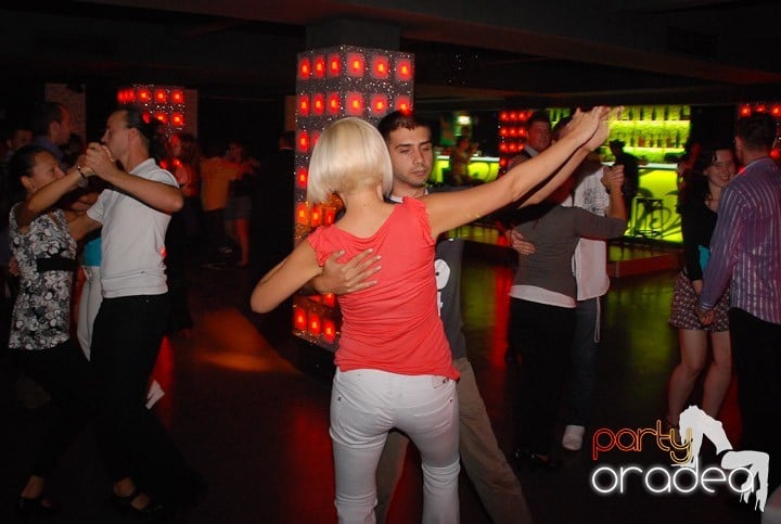 Dans şi voie bună în Life, 