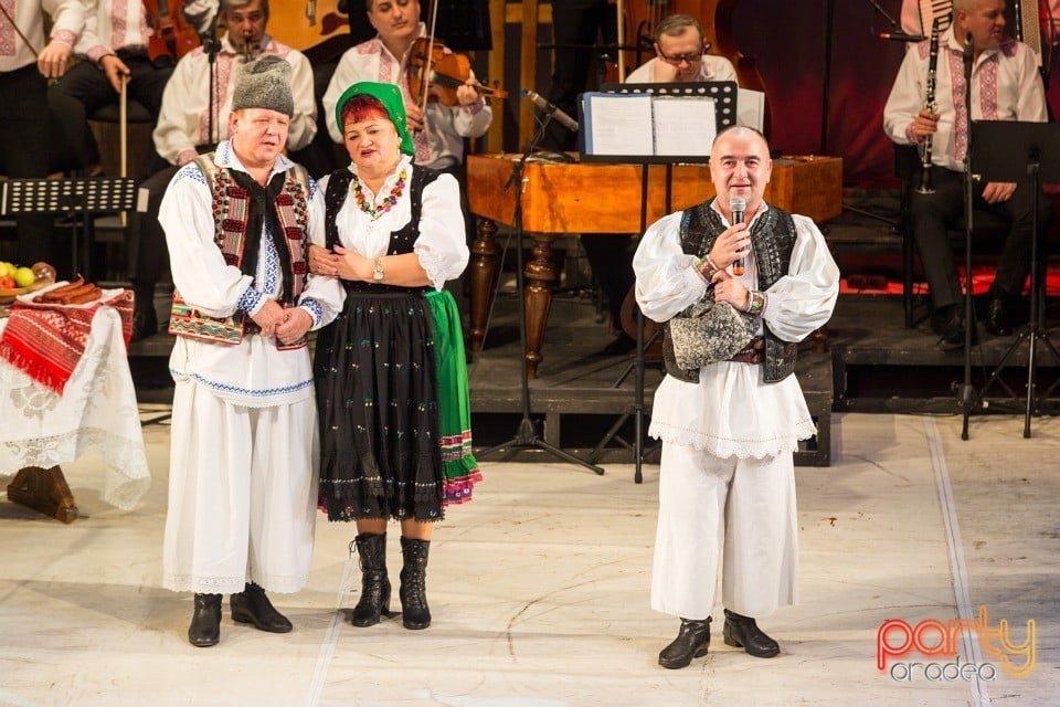 De Sărbători în Bihor, Teatrul Regina Maria