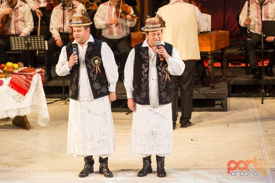 De Sărbători în Bihor, Teatrul Regina Maria