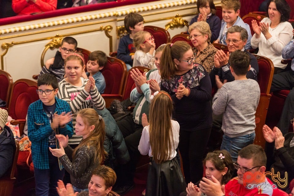 De Sărbători în Bihor, Teatrul Regina Maria