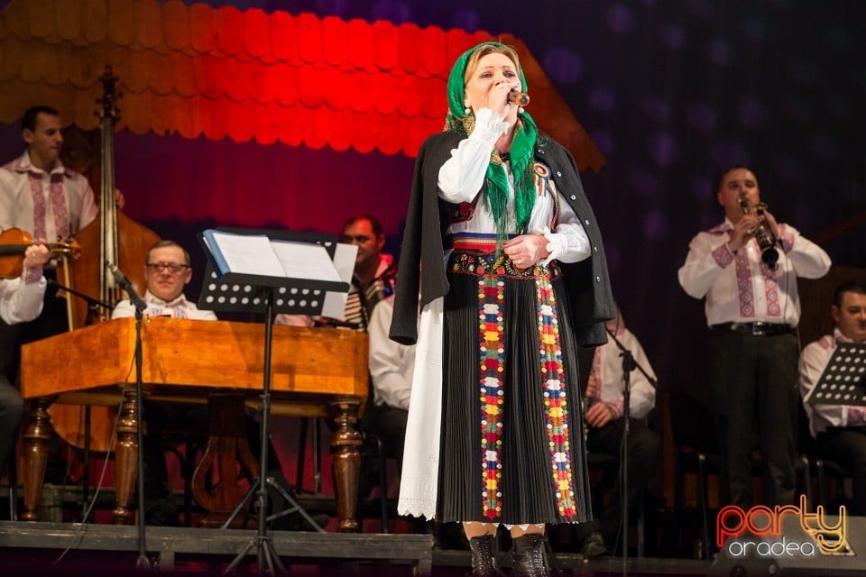 De Sărbători în Bihor, Teatrul Regina Maria