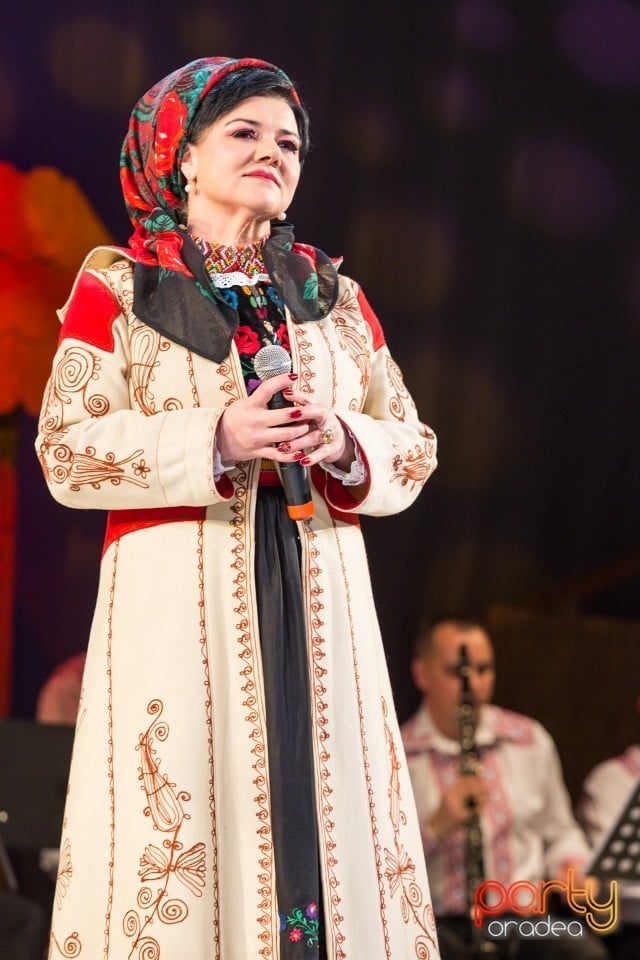 De Sărbători în Bihor, Teatrul Regina Maria