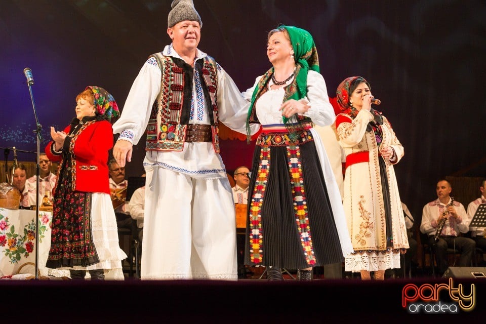 De Sărbători în Bihor, Teatrul Regina Maria