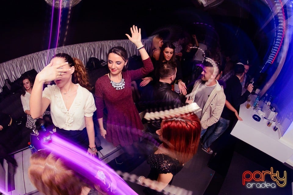 Decadance Glam Night,
