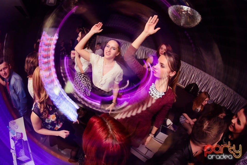 Decadance Glam Night,