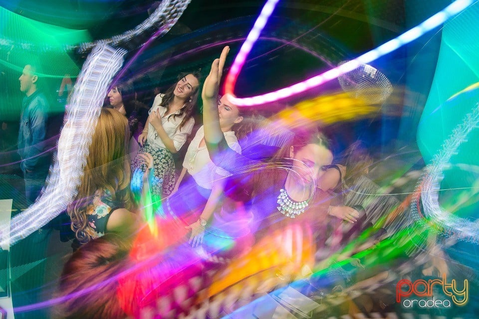 Decadance Glam Night,
