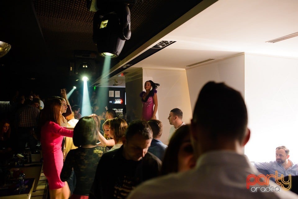 Decadance Glam Night,
