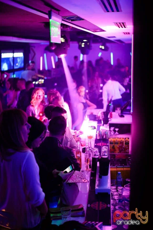 Decadance Glam Night,