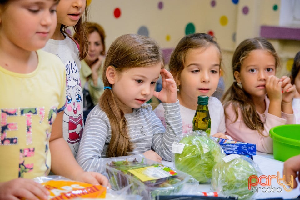 Demonstraţie de artă culinară cu Master Chef, Şcoala de prinţi şi prinţese „Gift of Beauty”