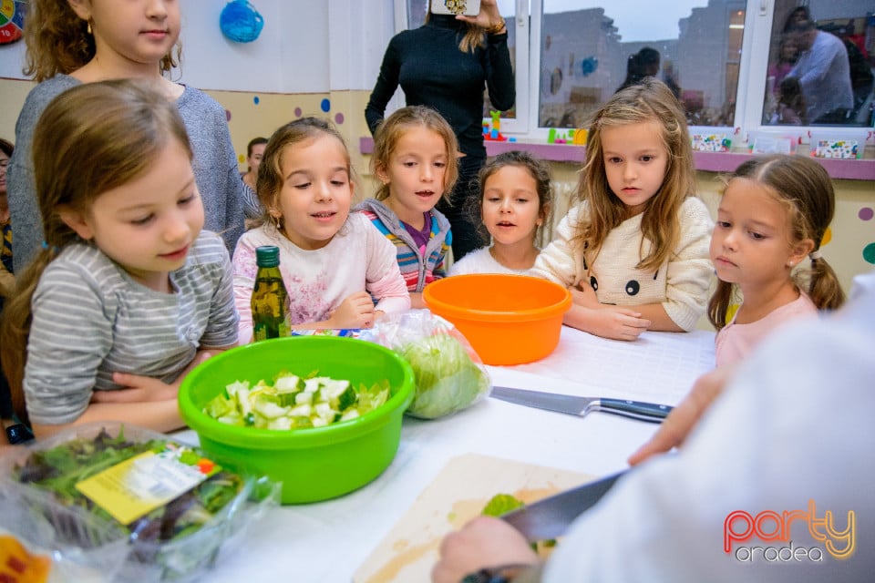 Demonstraţie de artă culinară cu Master Chef, Şcoala de prinţi şi prinţese „Gift of Beauty”