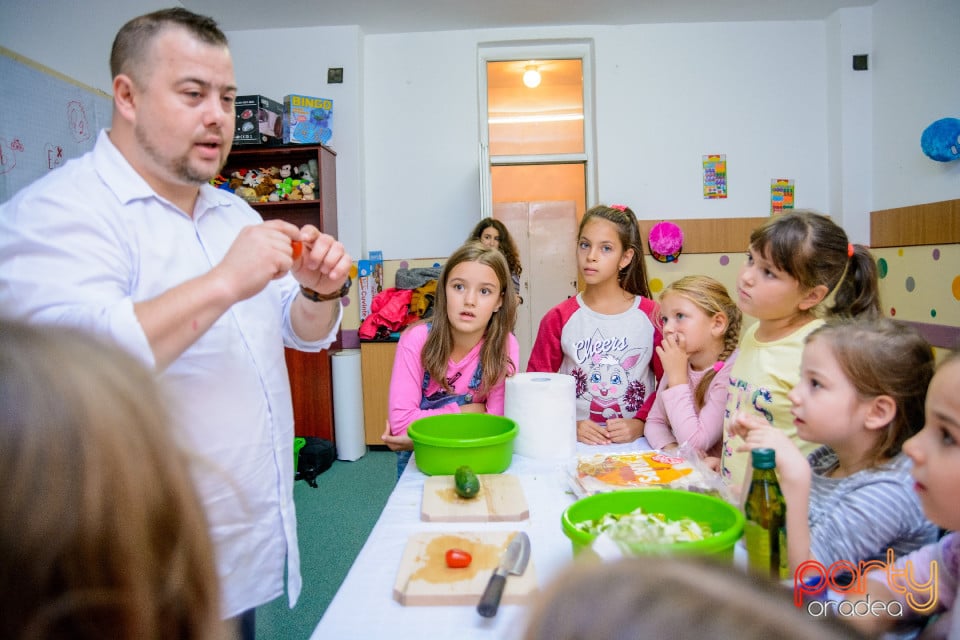 Demonstraţie de artă culinară cu Master Chef, Şcoala de prinţi şi prinţese „Gift of Beauty”