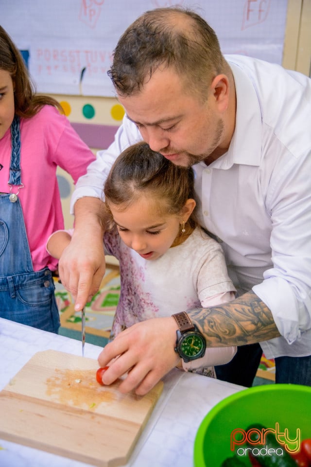 Demonstraţie de artă culinară cu Master Chef, Şcoala de prinţi şi prinţese „Gift of Beauty”