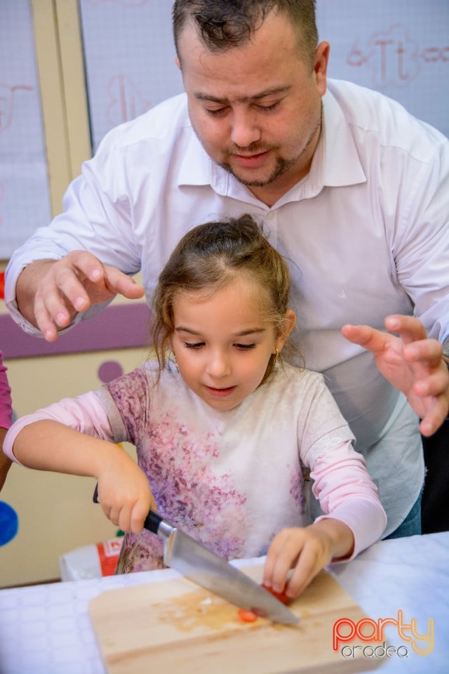 Demonstraţie de artă culinară cu Master Chef, Şcoala de prinţi şi prinţese „Gift of Beauty”