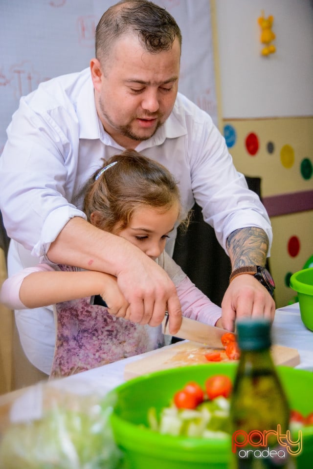 Demonstraţie de artă culinară cu Master Chef, Şcoala de prinţi şi prinţese „Gift of Beauty”