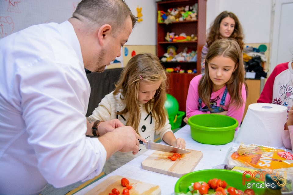 Demonstraţie de artă culinară cu Master Chef, Şcoala de prinţi şi prinţese „Gift of Beauty”