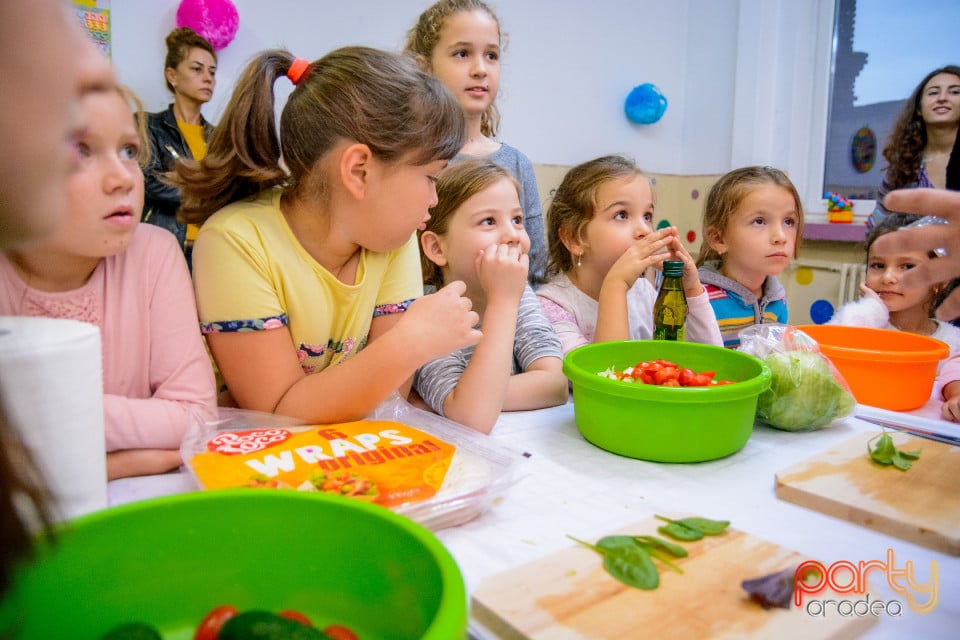 Demonstraţie de artă culinară cu Master Chef, Şcoala de prinţi şi prinţese „Gift of Beauty”