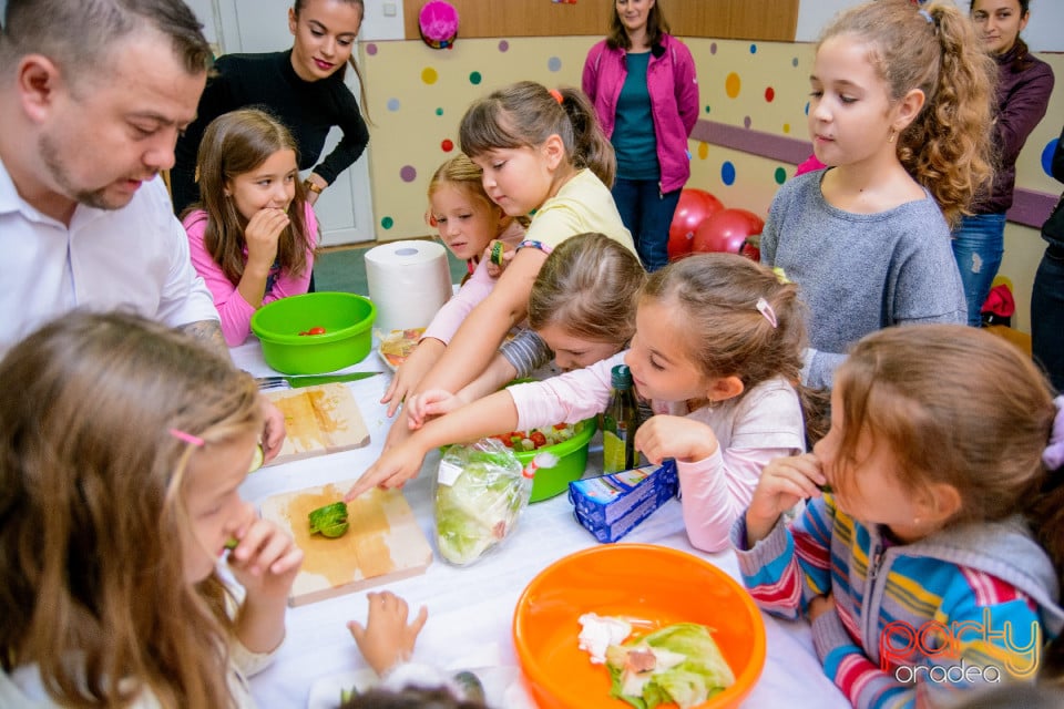 Demonstraţie de artă culinară cu Master Chef, Şcoala de prinţi şi prinţese „Gift of Beauty”