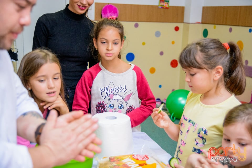 Demonstraţie de artă culinară cu Master Chef, Şcoala de prinţi şi prinţese „Gift of Beauty”