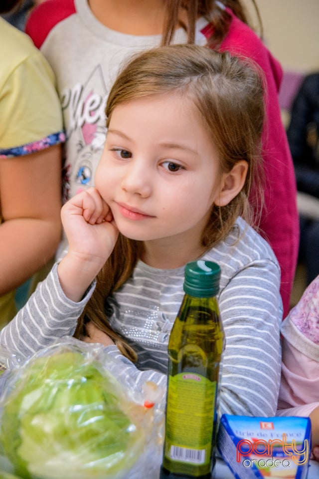 Demonstraţie de artă culinară cu Master Chef, Şcoala de prinţi şi prinţese „Gift of Beauty”