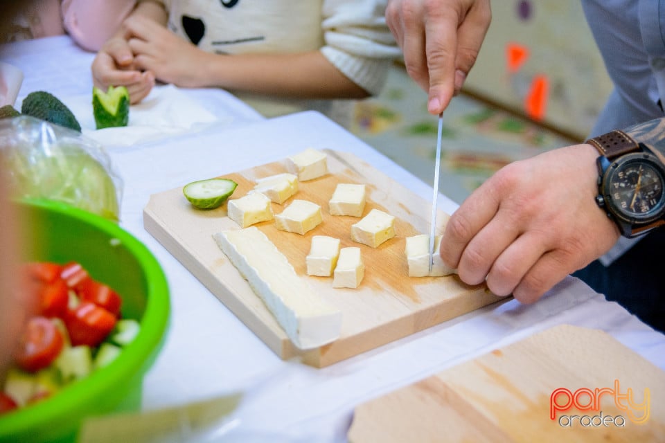 Demonstraţie de artă culinară cu Master Chef, Şcoala de prinţi şi prinţese „Gift of Beauty”