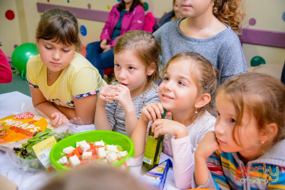 Demonstraţie de artă culinară cu Master Chef, Şcoala de prinţi şi prinţese „Gift of Beauty”