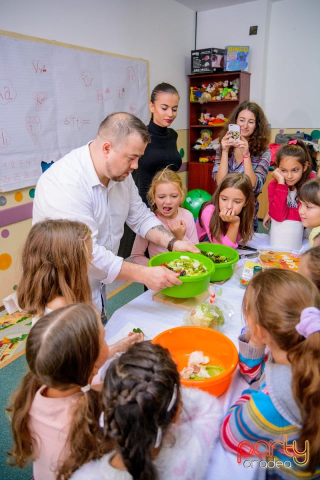 Demonstraţie de artă culinară cu Master Chef, Şcoala de prinţi şi prinţese „Gift of Beauty”