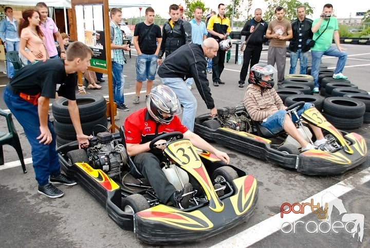 Demonstraţie de viteză la Karting, Era Shopping Park