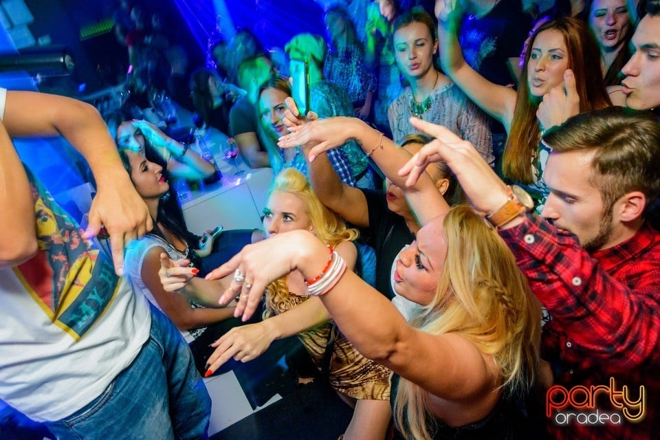 Deschidere Club 9 - Concert Puya,