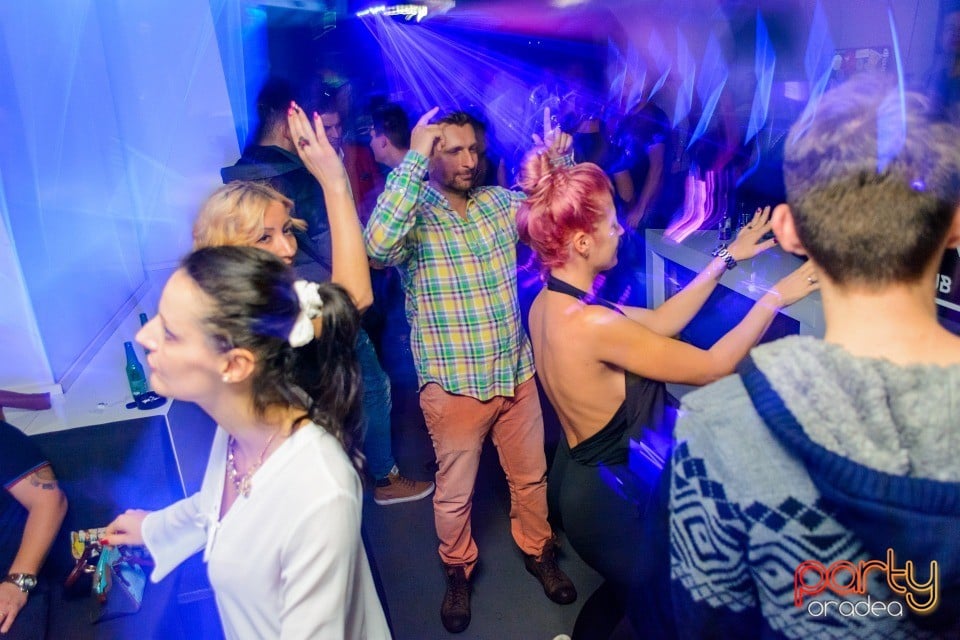 Deschidere Club 9 - Concert Puya,