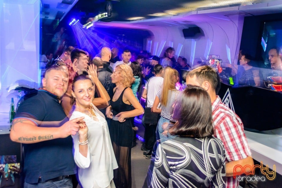 Deschidere Club 9 - Concert Puya,