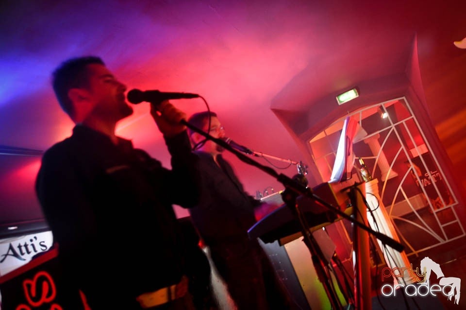 Dessert Band Live în Club Atti's,