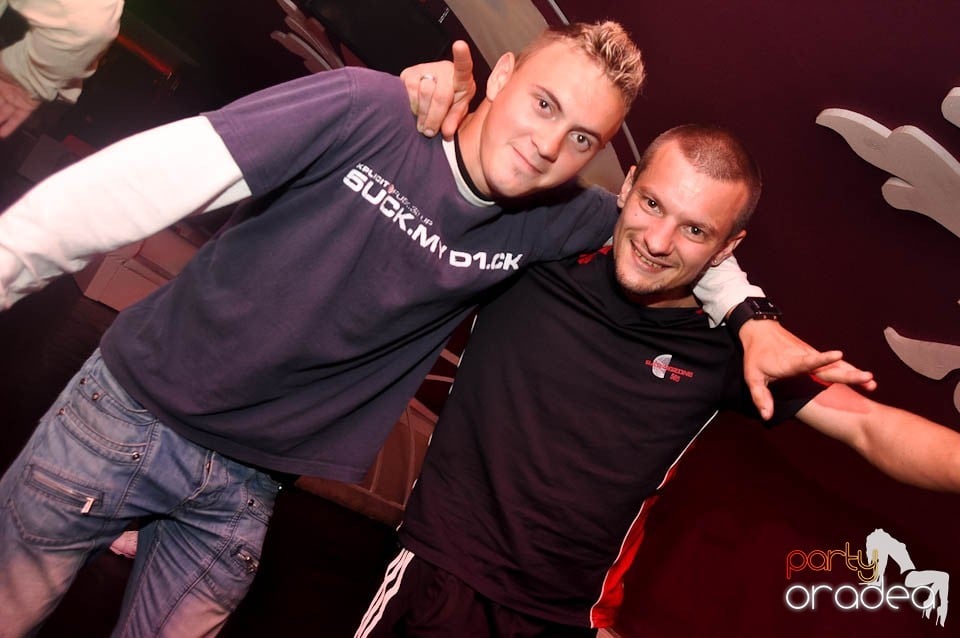 Dessert Band Live în Club Atti's, 