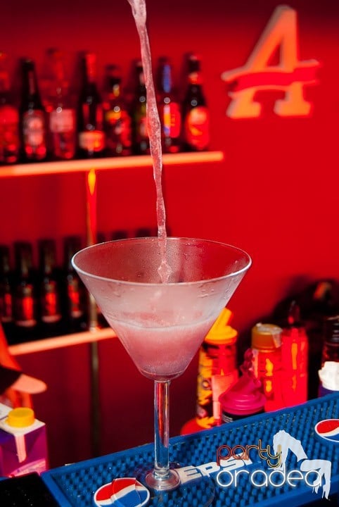 Desszert Band & Carmen în Club Atti's, 