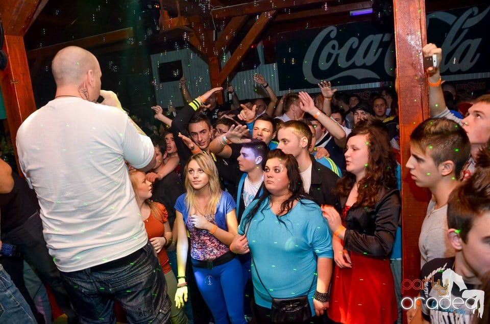 Disco Faház prezintă: Mr. Busta,