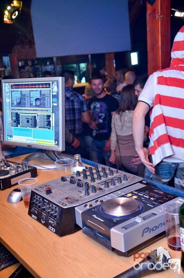 Disco Faház prezintă: Mr. Busta,