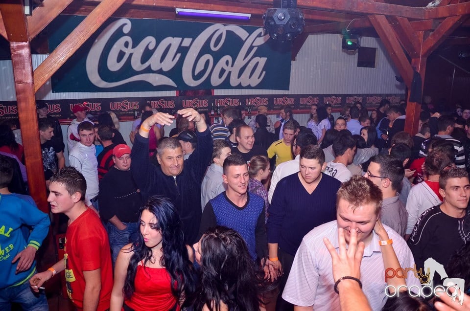 Disco Faház prezintă: Mr. Busta,