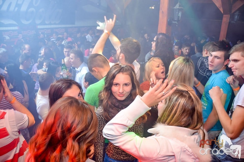 Disco Faház prezintă: Mr. Busta,