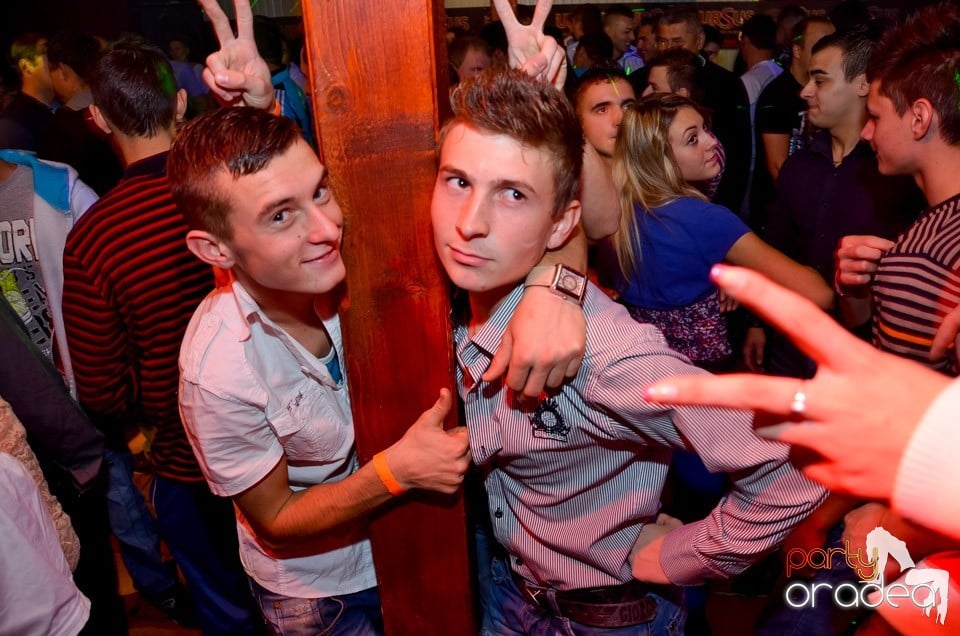 Disco Faház prezintă: Mr. Busta,