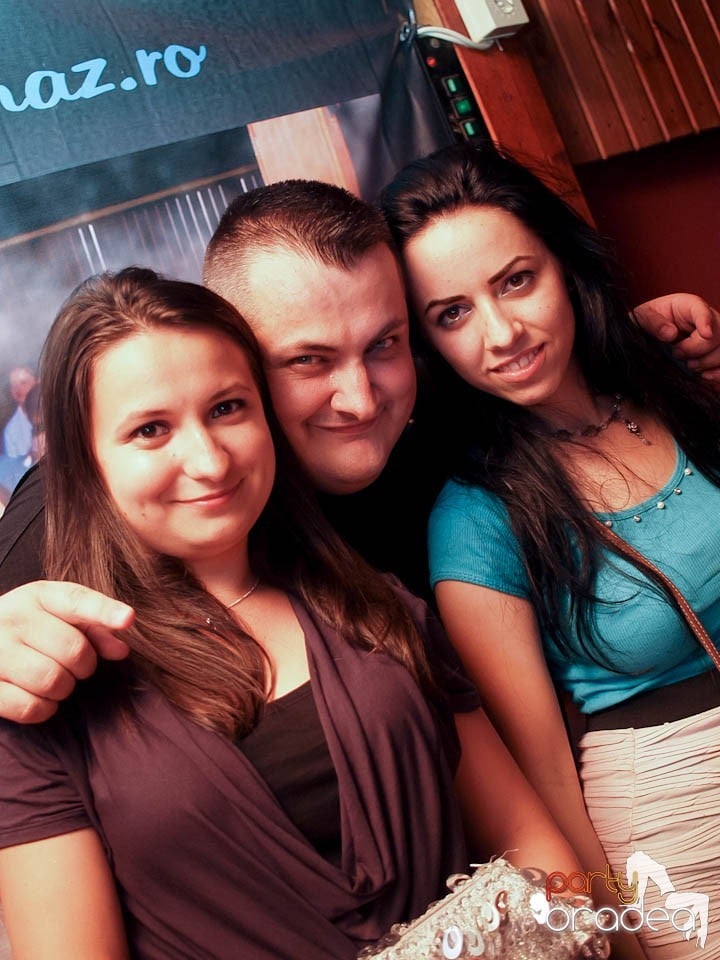 Discovery & PLSCB feat. Tia în Disco Faház,