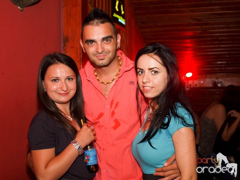 Discovery & PLSCB feat. Tia în Disco Faház,