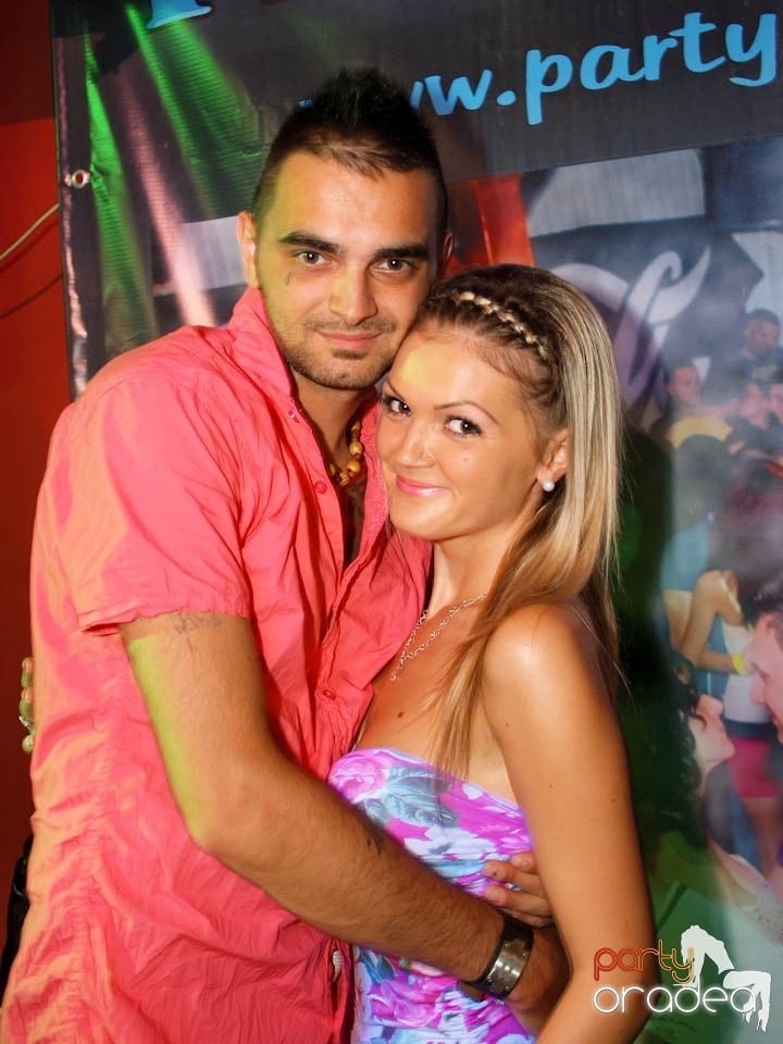 Discovery & PLSCB feat. Tia în Disco Faház,