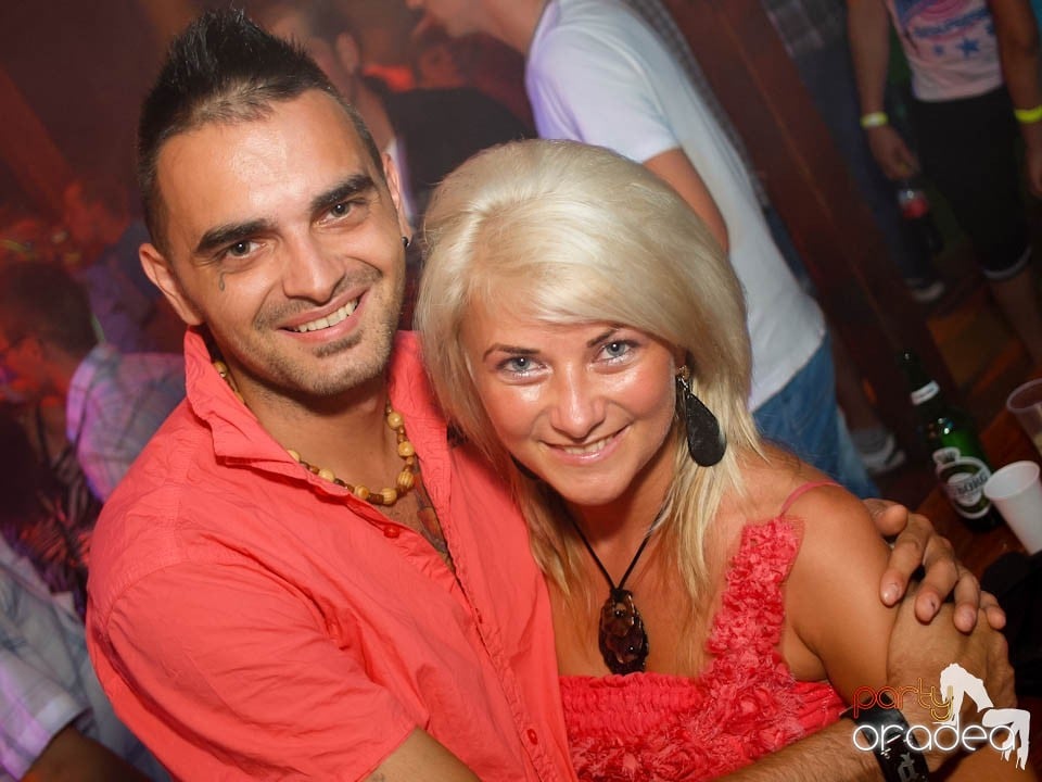 Discovery & PLSCB feat. Tia în Disco Faház,