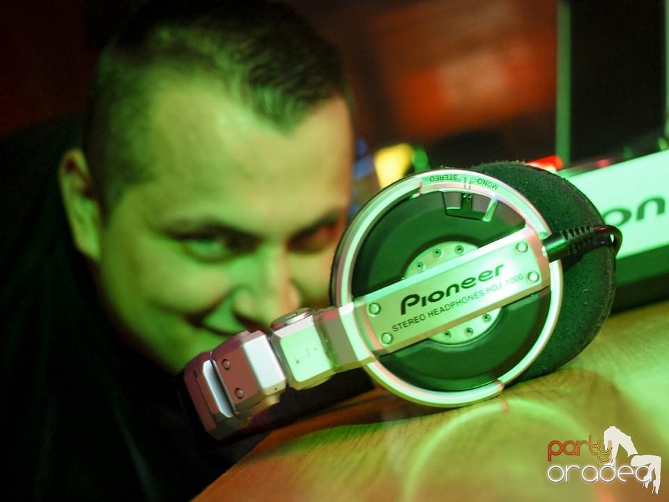 Discovery & PLSCB feat. Tia în Disco Faház,