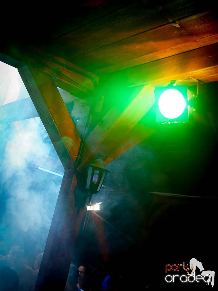 Discovery & PLSCB feat. Tia în Disco Faház,