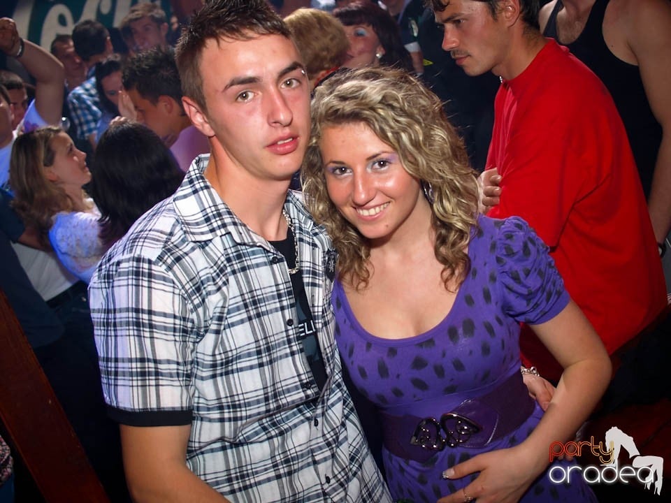 Discovery DJ şi PLSCB în Disco Faház,