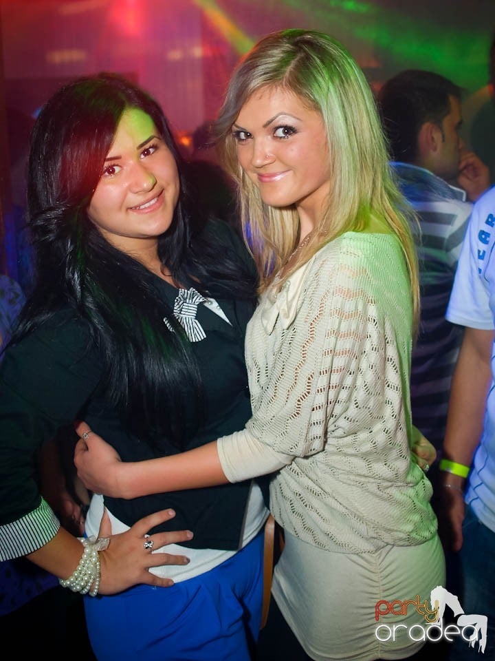 Discovery DJ şi PLSCB în Disco Faház,